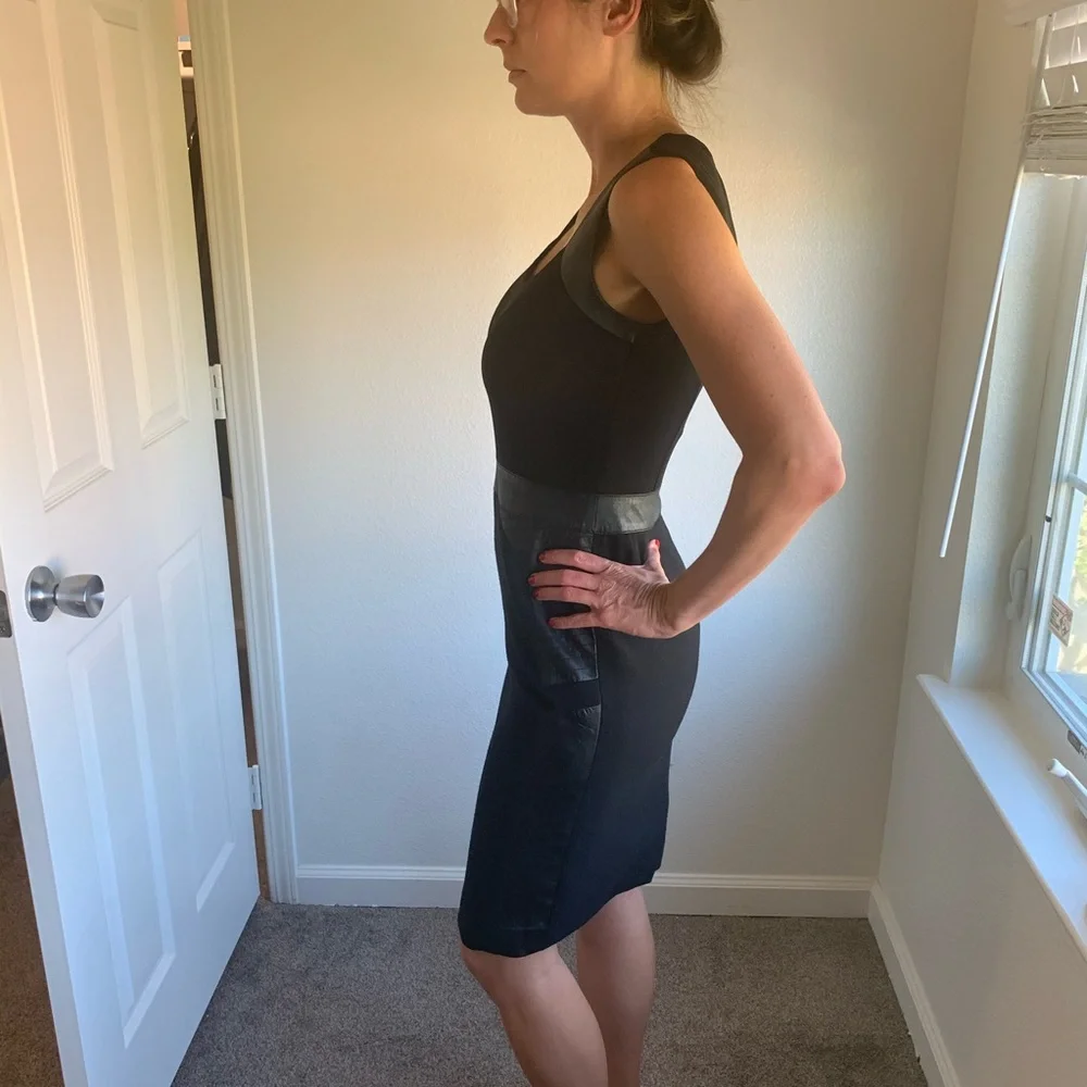 Perfect LBD - Picture 2 of 3